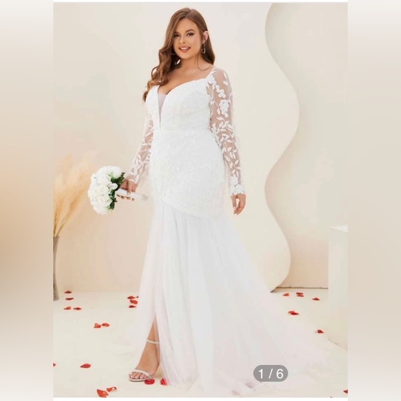 Beautiful, flattering, White gown. - Picture 3 of 8